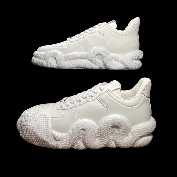 Giuseppe Zanotti - Picture 2 of 6